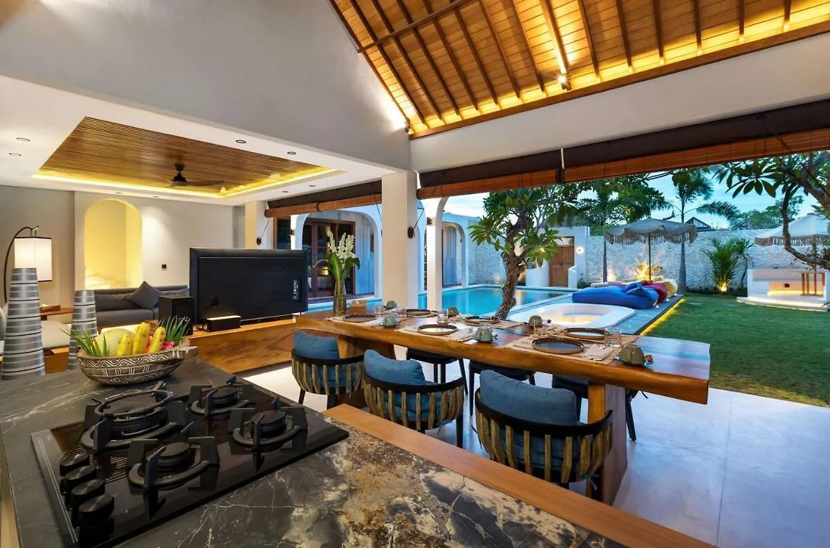 Villa Indira 3Br Villa In Umalas, Canggu 0*, Canggu (Bali)