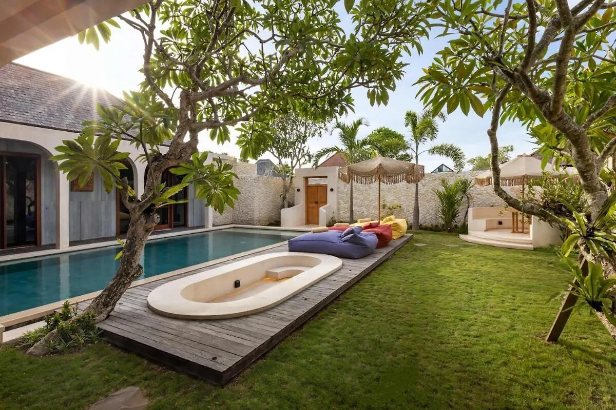 Villa Indira 3Br Villa In Umalas, Canggu 0*, Canggu (Bali)